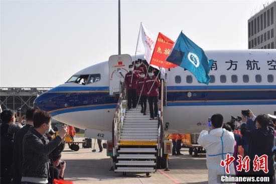凯旋而归